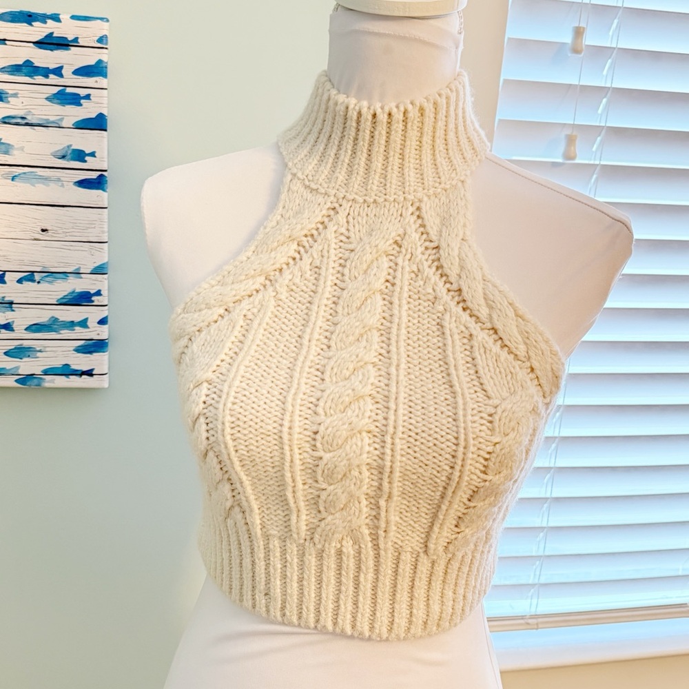 Urban Outfitters Cream Cable Knit Turtleneck Halter Style Top Size Small Cropped